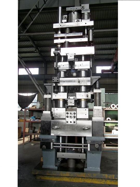 ��������ʽ���͉��C��ģ��